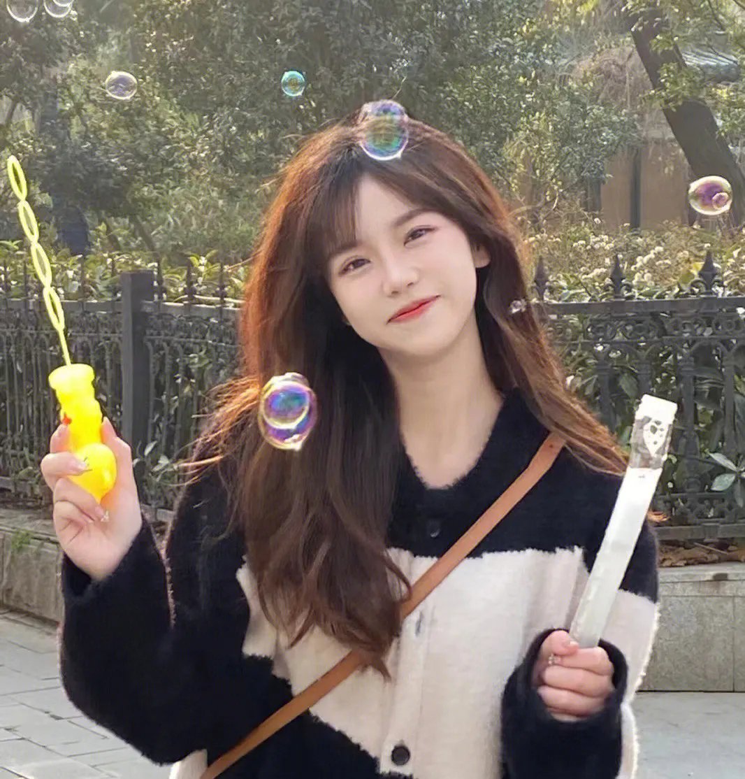 怎么办！高冷教官一亲就红温